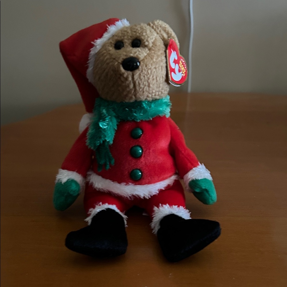 Ty Beanie Babies Kringle Bear in Red and Green